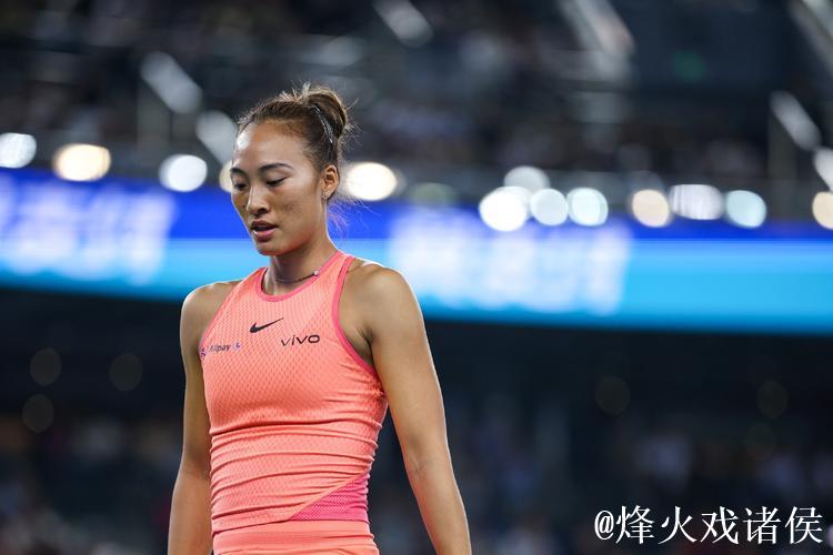 武网郑钦文1-2遗憾收获亚军 萨巴伦卡喜提三连冠